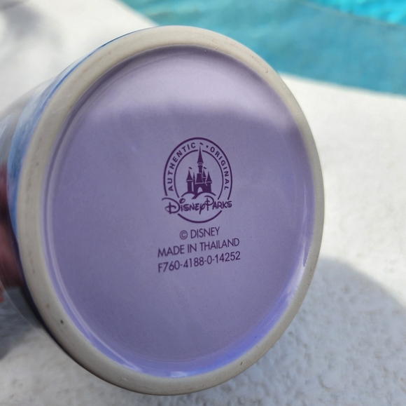 NWOT Disney Frozen Sisters and Snowflakes Coffee Mug - Picture 5 of 5